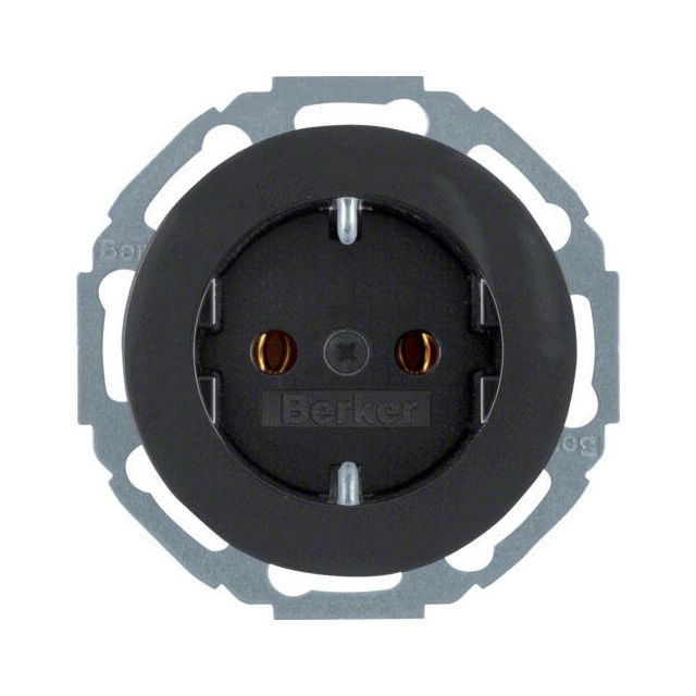Berker R.Classic 2P+E Socket with Shutters Jet Black 47552045