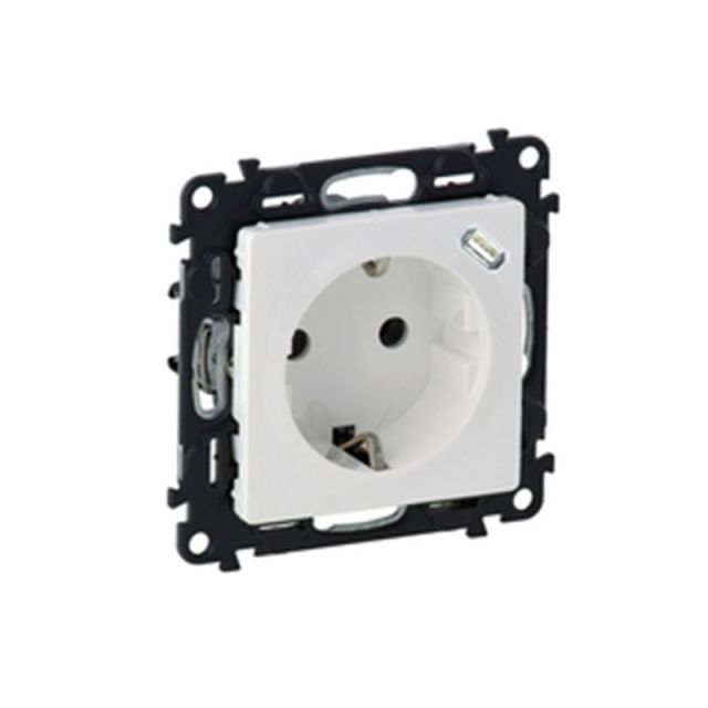 Valena Life  2P+E/USB Socket Recessed White 753135